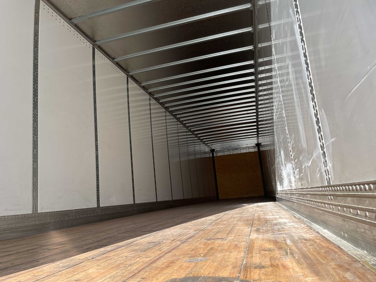 2023-stoughton-trailer-image-35