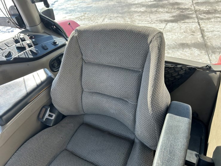 2009-case-ih-magnum-335-image-32