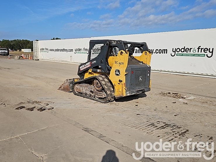 2019-deere-317g-image-4