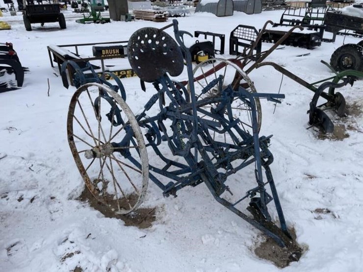 horse-drawn-cultivator-image-3