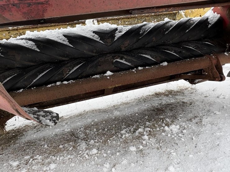 new-holland-469-image-4