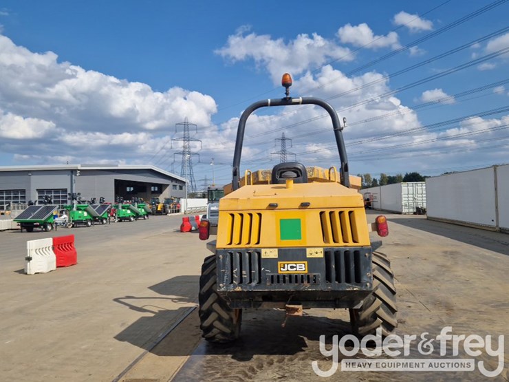 2015-jcb-6tst-image-4