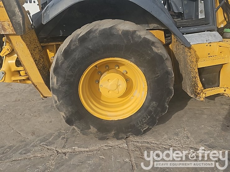 2017-deere-310sl-image-16