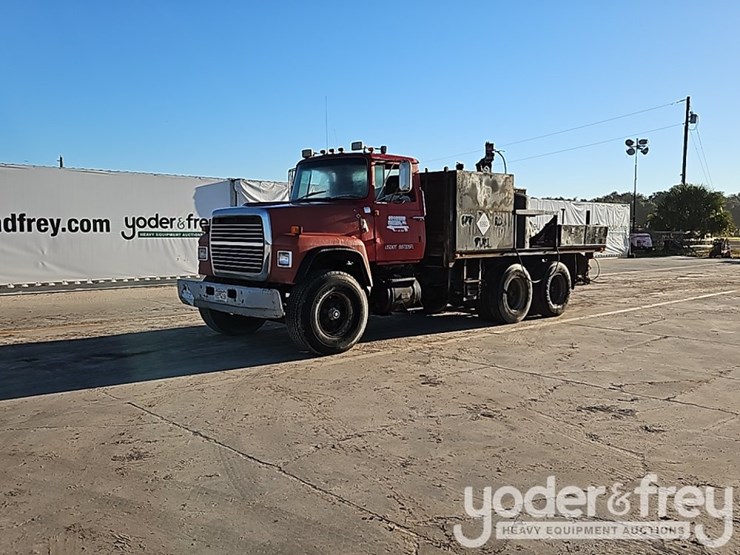 1988-ford-l8000-image-2