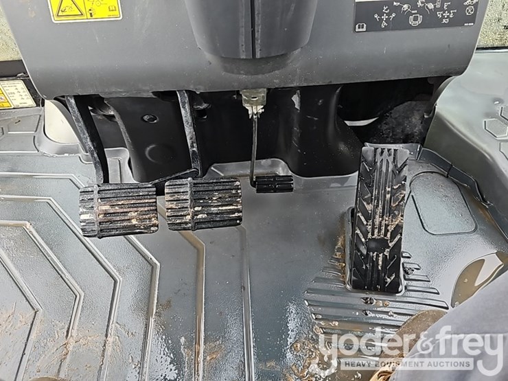 2022-caterpillar-420-xe-image-26