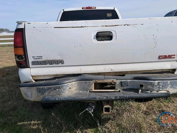 2003-gmc-2500hd-image-8