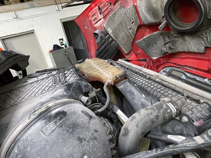 #6227-•-2018-freightliner-cascadia-day-cab-semi-truck-(title-in-delay)-image-110