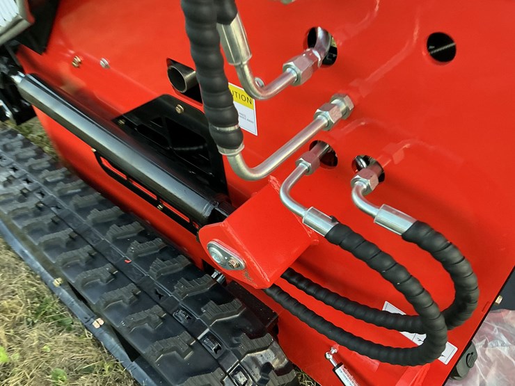 #1011-•-unused,-future,-skid-steer-loader-ft380r-image-13