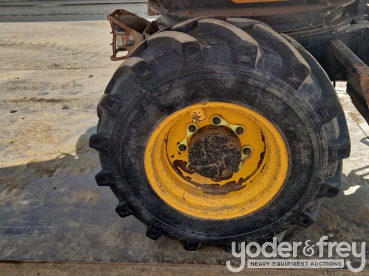 2015-jcb-6tst-image-12