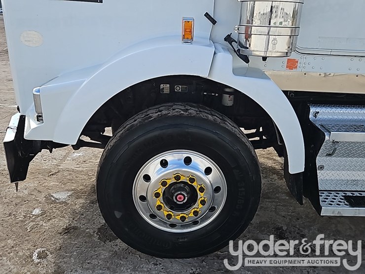 2009-kenworth-t800-image-14