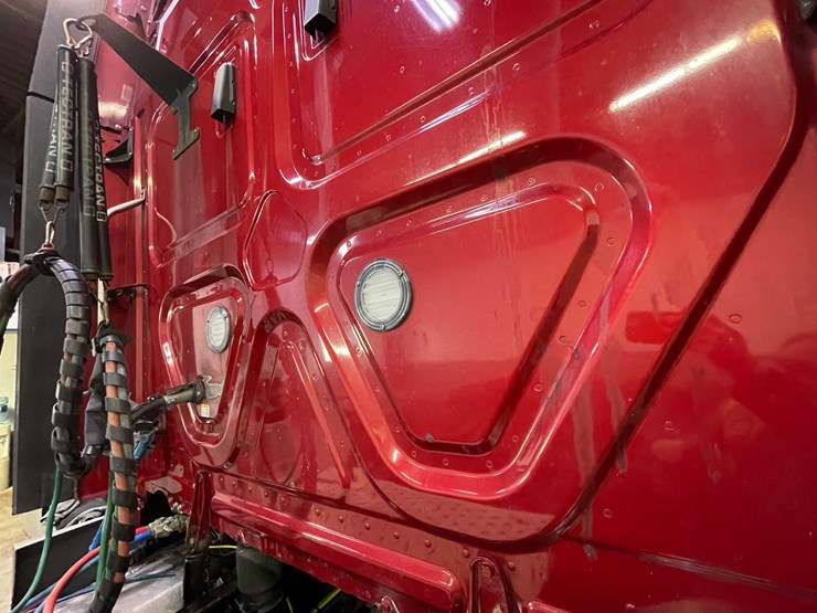 #6226-•-2021-freightliner-cascadia-semi-truck-(title-in-delay)-image-33