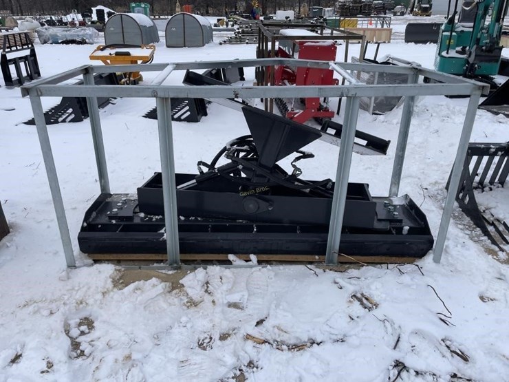 new-universal-attach-84"-dozer-blade-image-1