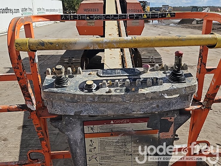 2016-jlg-600sc-image-17