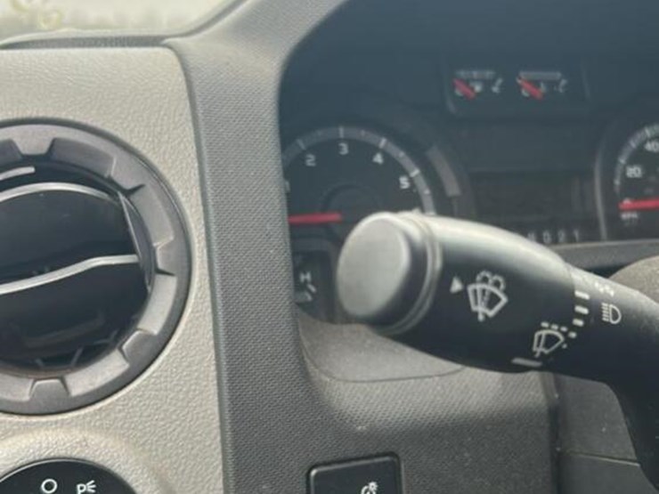 2014-ford-e350-image-12