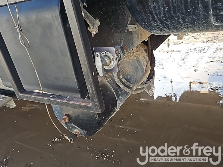 2011-kenworth-t470-image-15