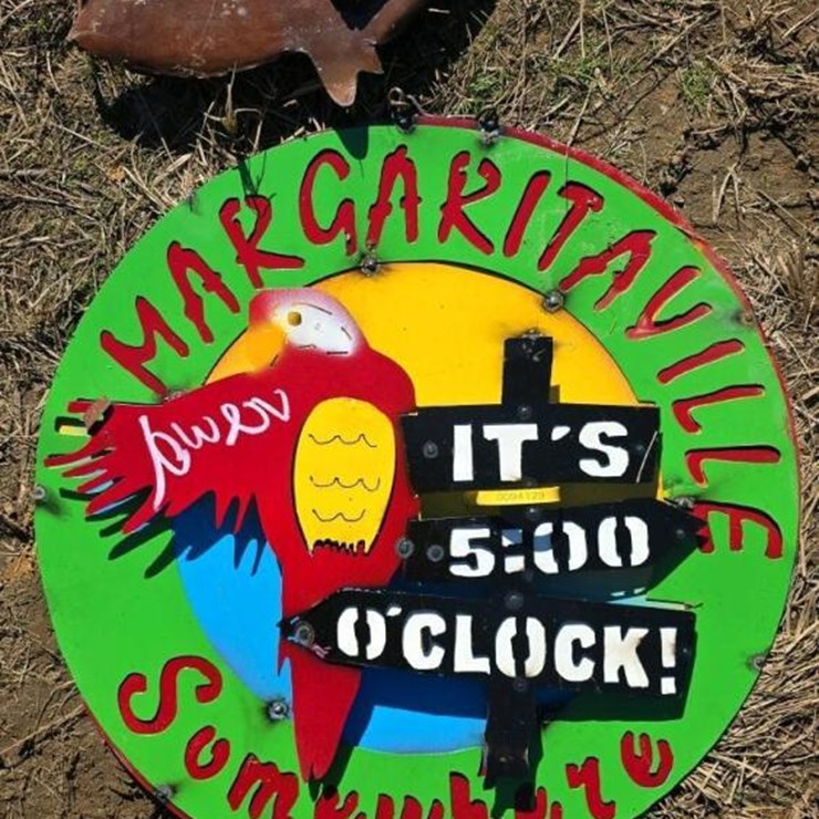 METAL MARGARITAVILLE TAILGATE