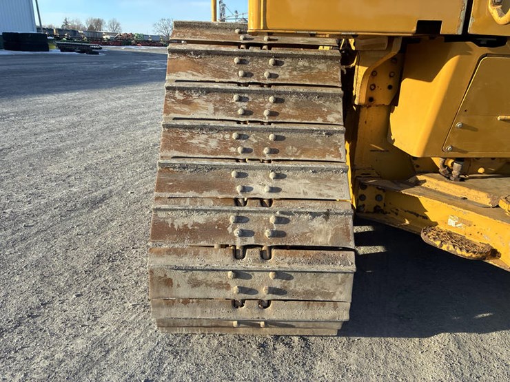 2016-caterpillar-d6n-lgp-image-47