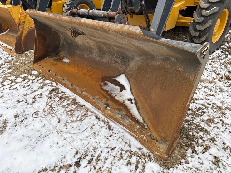 john-deere-310-image-10