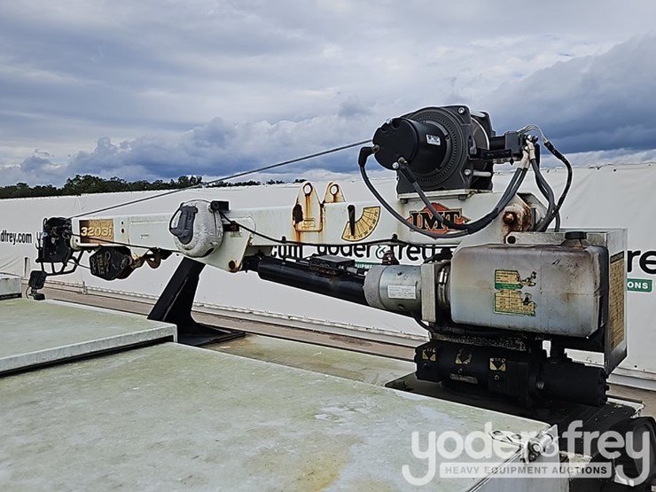 2017-ford-f550-image-14