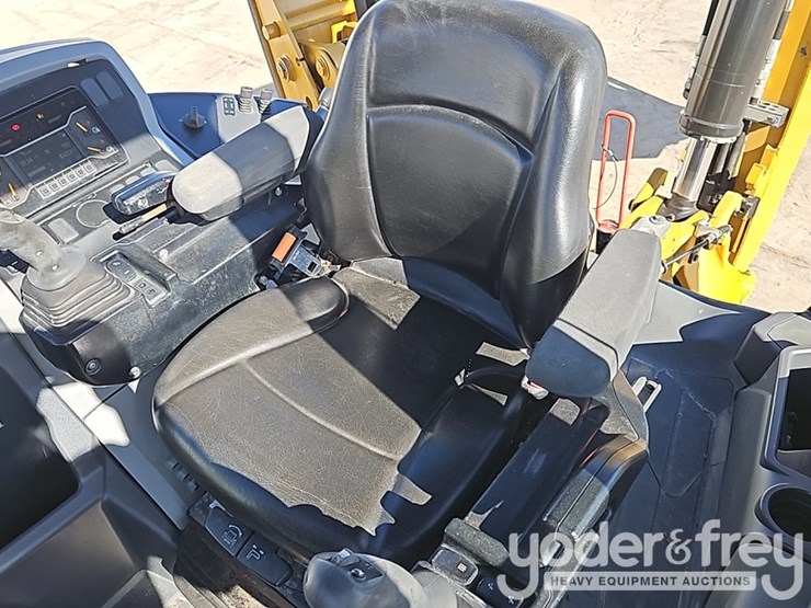 2023-caterpillar-420-xe-image-21