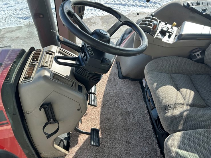 2009-case-ih-magnum-335-image-27