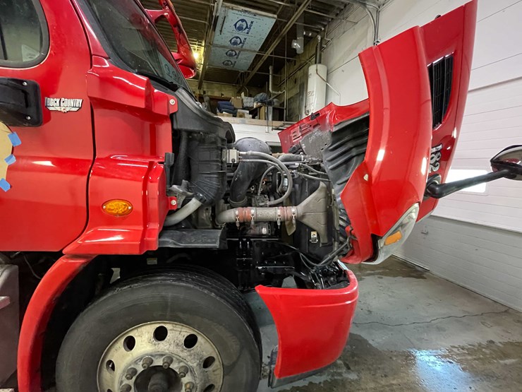 #6227-•-2018-freightliner-cascadia-day-cab-semi-truck-(title-in-delay)-image-103