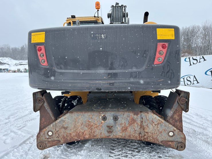 2010-volvo-ew180c-image-4