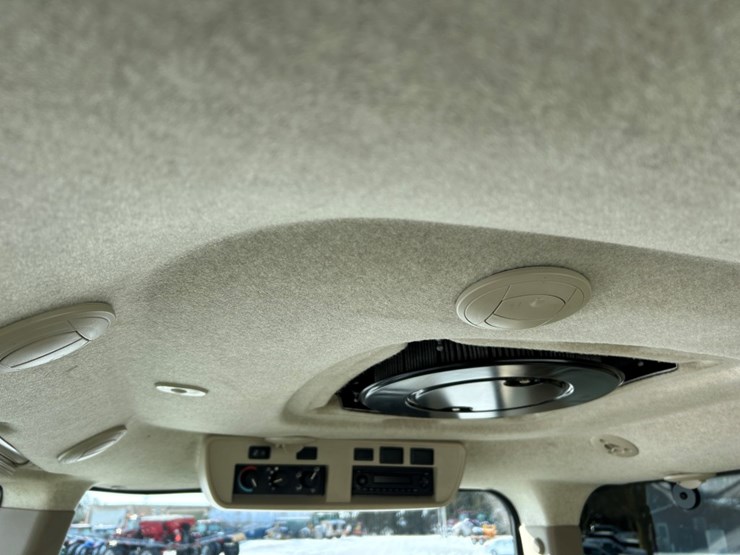 2015-john-deere-r4030-image-47