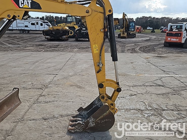 2015-caterpillar-303e-cr-image-17