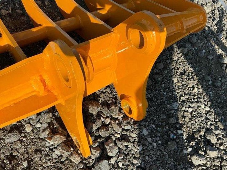 caterpillar-305-image-6