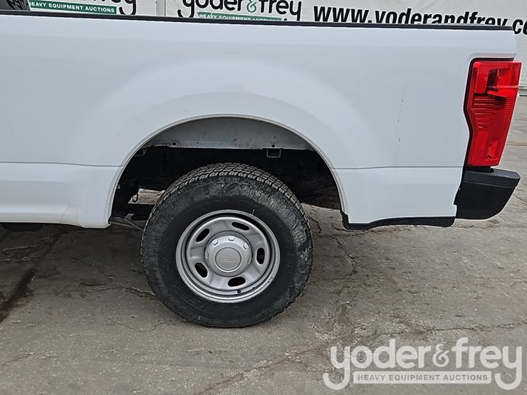 2022-ford-f250-image-14