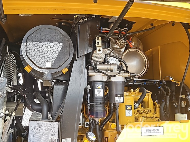 2026-caterpillar-930-image-32