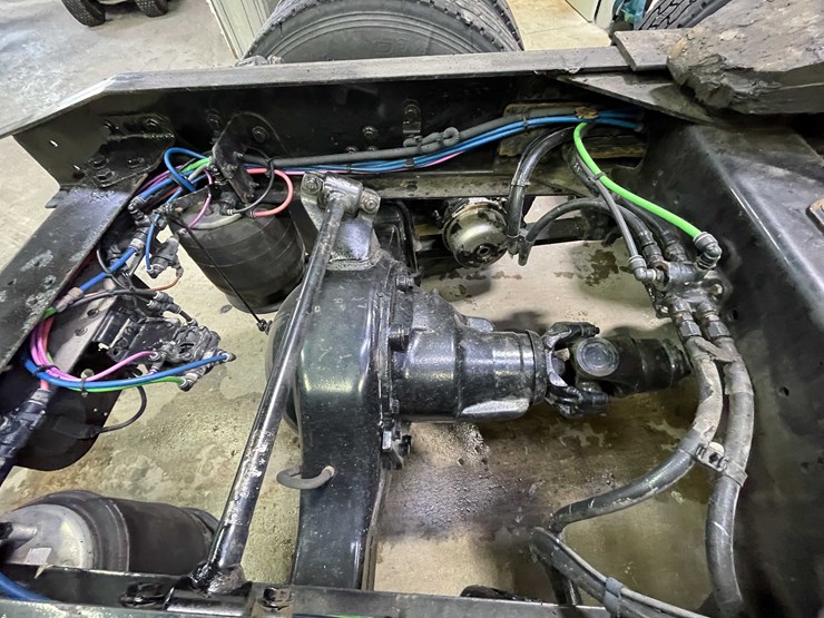 #6227-•-2018-freightliner-cascadia-day-cab-semi-truck-(title-in-delay)-image-48