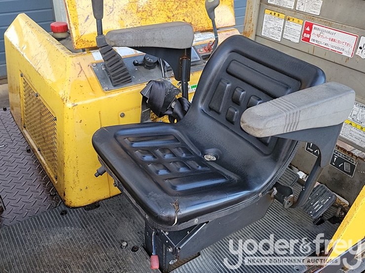 2013-yanmar-c30r-2b-image-32