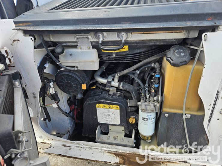 2022-bobcat-t76-image-22