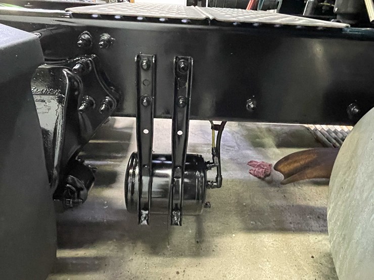 #6223-•-2022-freightliner-cascadia-semi-truck-(title-in-delay)-image-32