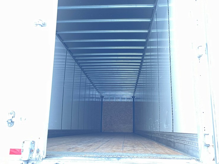 2023-stoughton-trailer-image-42