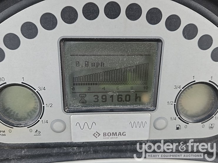 2017-bomag-bw211d-5-image-25