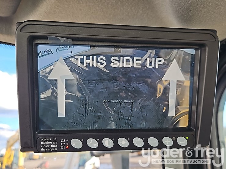 2024-caterpillar-910-image-29