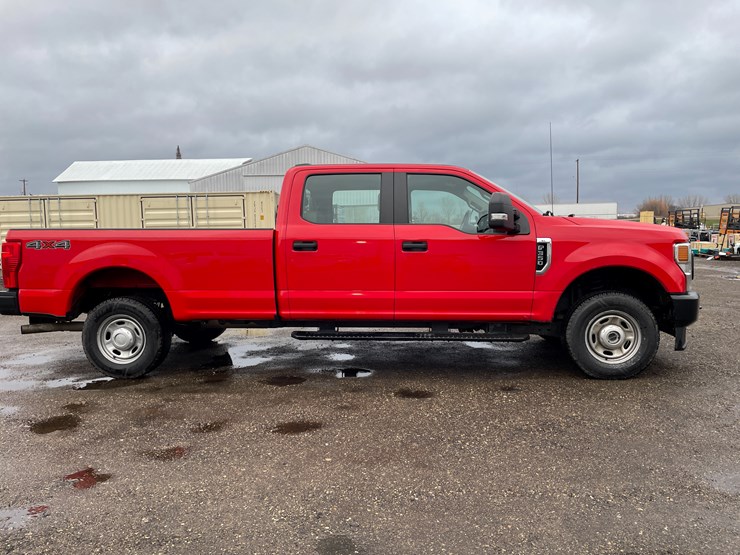 2021-ford-f350-xl-image-4