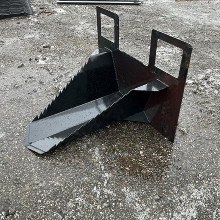 #1362 • Unused KC 40" in Skid Steer Spade Bucket