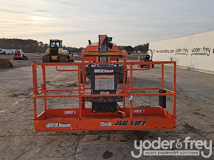 2017-jlg-660sj-image-12
