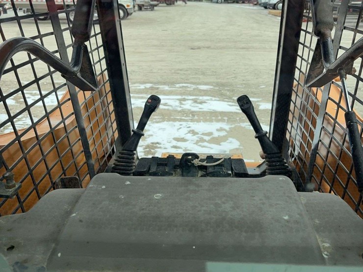 2005-case-85-xt-image-10