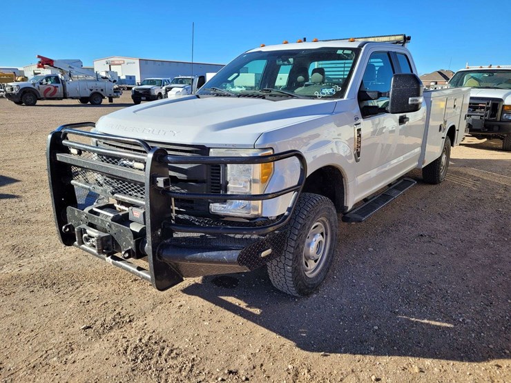 2017-ford-f350-image-1