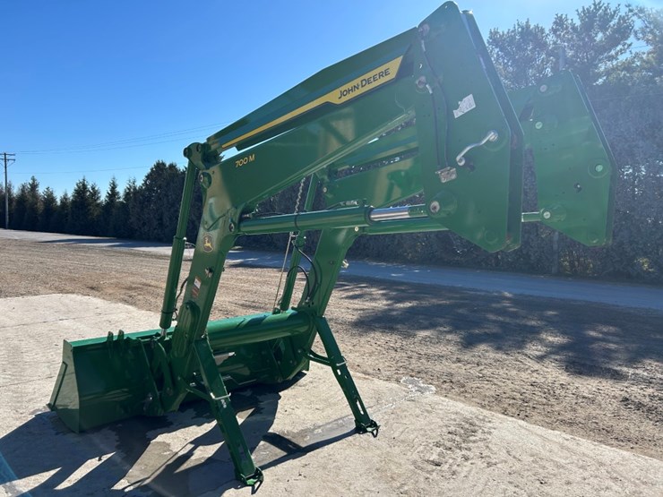john-deere-700m-image-5