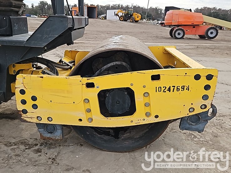 2018-bomag-bw145d-5-image-10