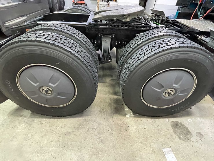 #6223-•-2022-freightliner-cascadia-semi-truck-(title-in-delay)-image-42