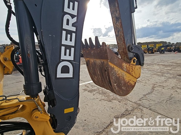 2017-deere-310sl-image-25