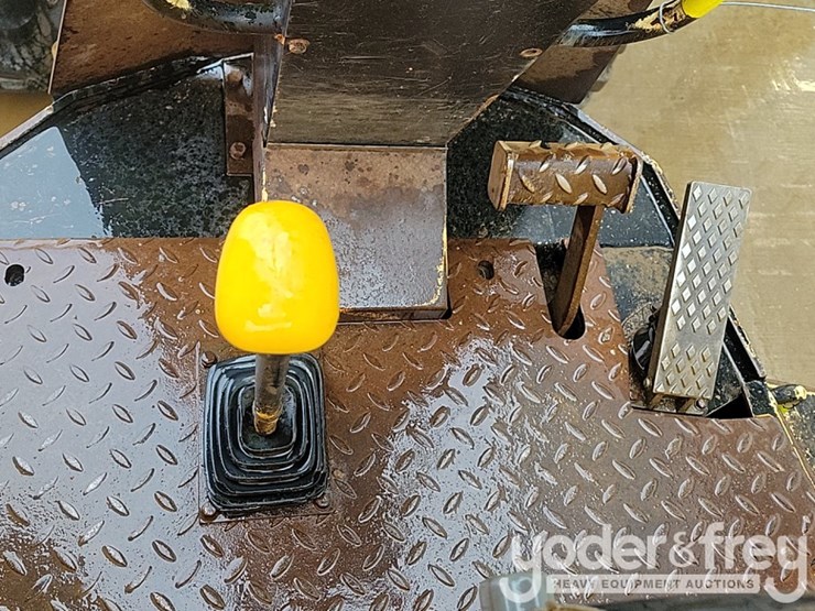 2017-jcb-9tft-image-30