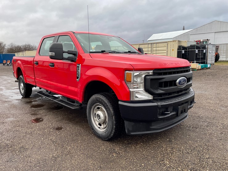 2021-ford-f350-xl-image-3